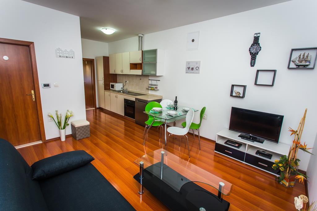 Apartman Nikolic 2 Lägenhet Kaštela Exteriör bild